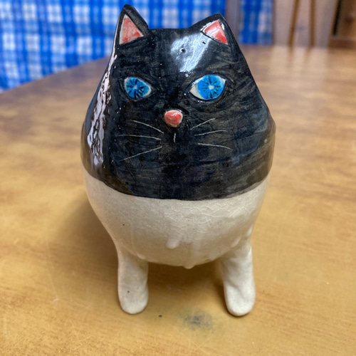 ゆとり炉 一輪挿し のそき見シリーズ 猫 ほっこり猫の一輪挿し 弐』発売。ぽかぽかあったかいところが