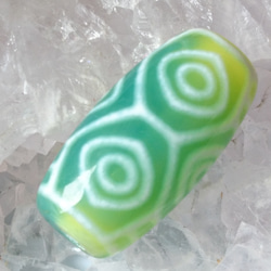 極上✨緑玉髄✨龍眼天珠 天然石 F* 通販 16303111｜Creema(クリーマ)