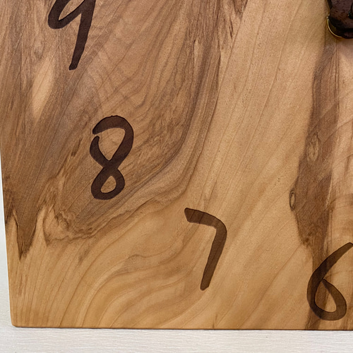 木の時計＜栃＞ 壁掛け時計 toc-1103 掛け時計・置き時計 テーブル工房