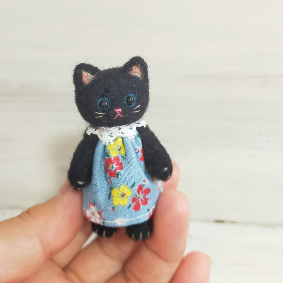 羊毛フェルトの猫人形(黒猫)テディベア風首手足可動 3枚目の画像