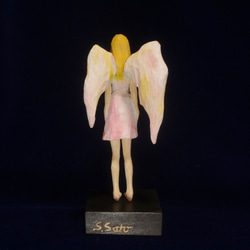 木彫刻 アート『 天使 』 エンジェル 芸術 アート 女性 ハンドメイド 松 手彫り 彫刻 6枚目の画像