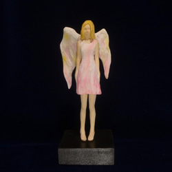木彫刻 アート『 天使 』 エンジェル 芸術 アート 女性 ハンドメイド 松 手彫り 彫刻 9枚目の画像