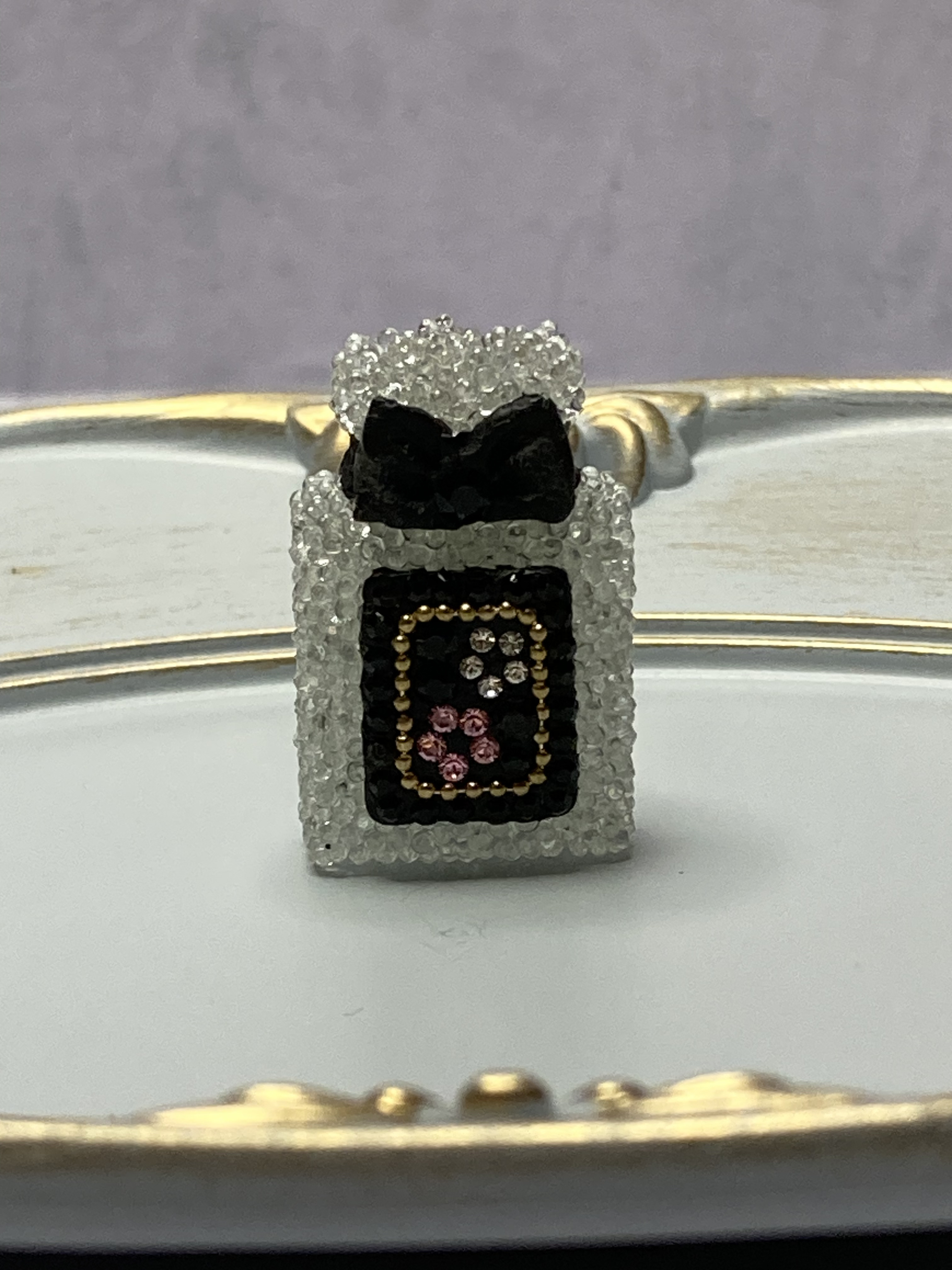 夏の香りとおでかけブローチ