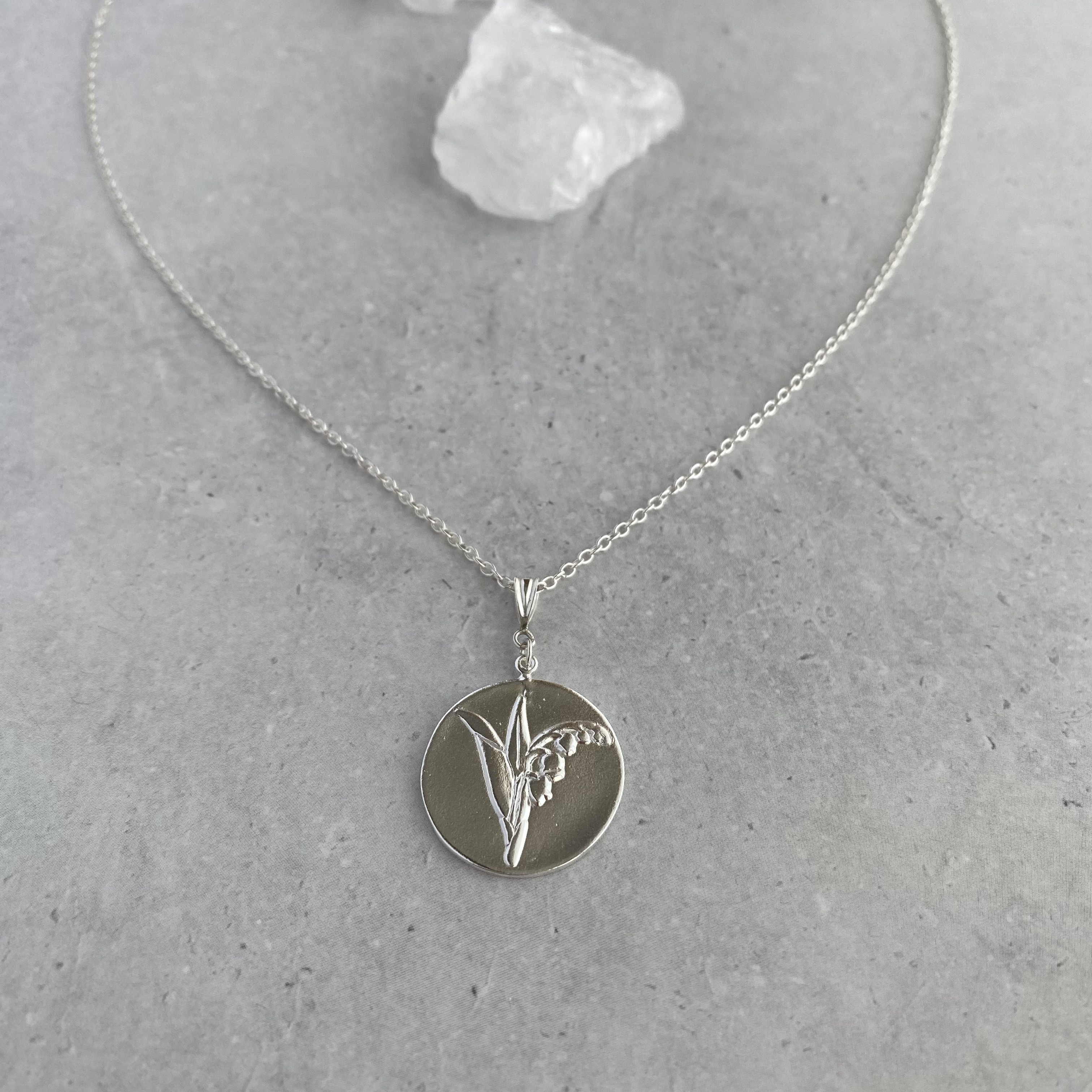 〔ネックレス〕純銀スズランコインネックレス