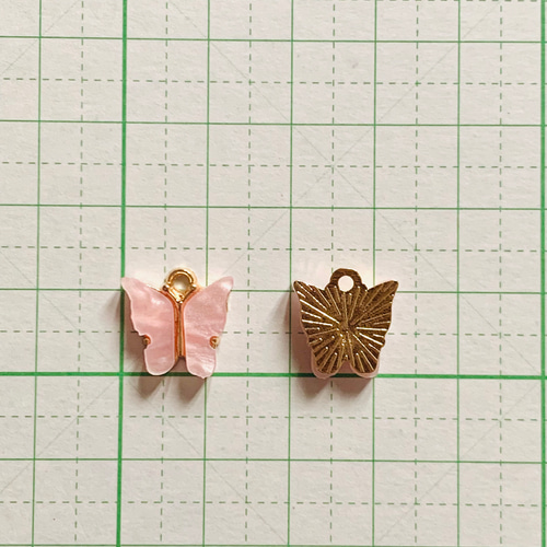 No.1371 蝶チャーム ピンク 2個セット ピアス・イヤリング・ネックレス 