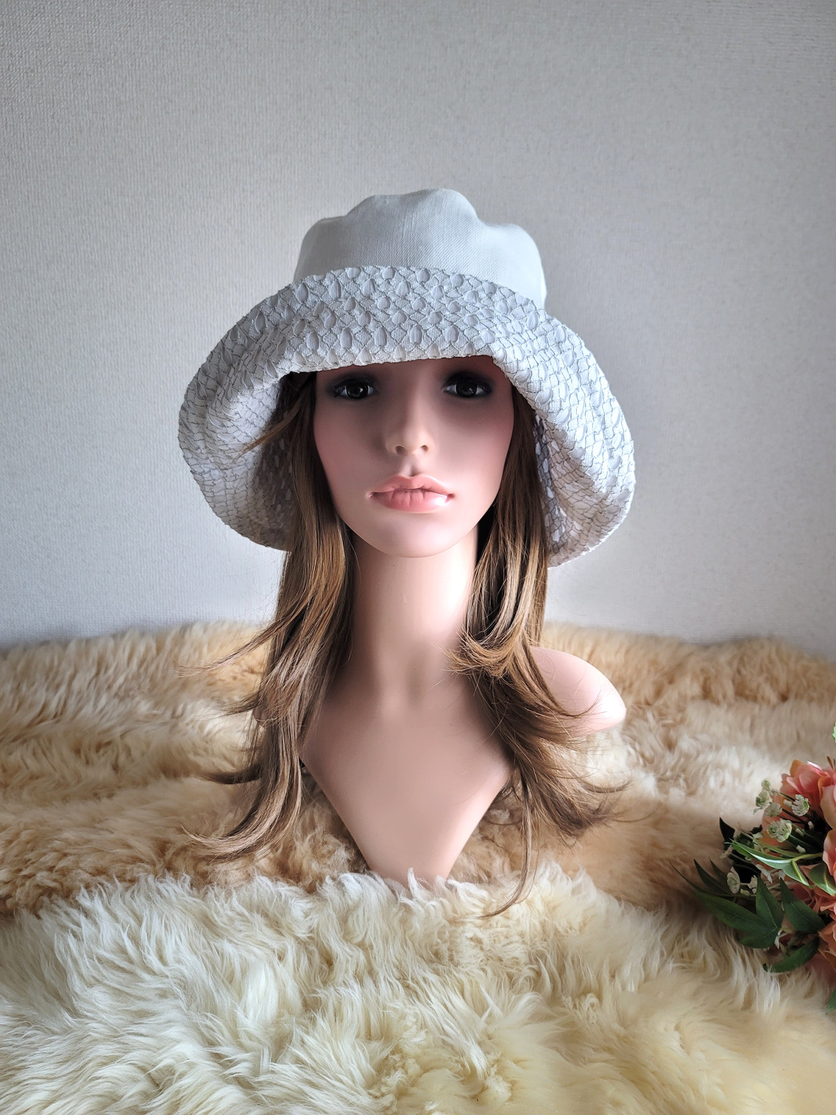 しっかりcotton★ひとつ持っていると便利なプレーン帽子★オフホワイト×シルバーラメレース★61㎝