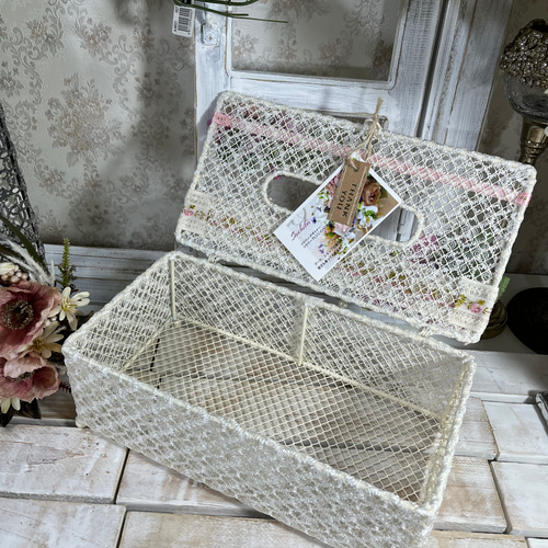 エレガントボックスティッシュケース その他インテリア雑貨 Sachika