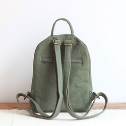 背包，簡約，緊湊，輕便，帶後袋，4 種顏色 第6張的照片