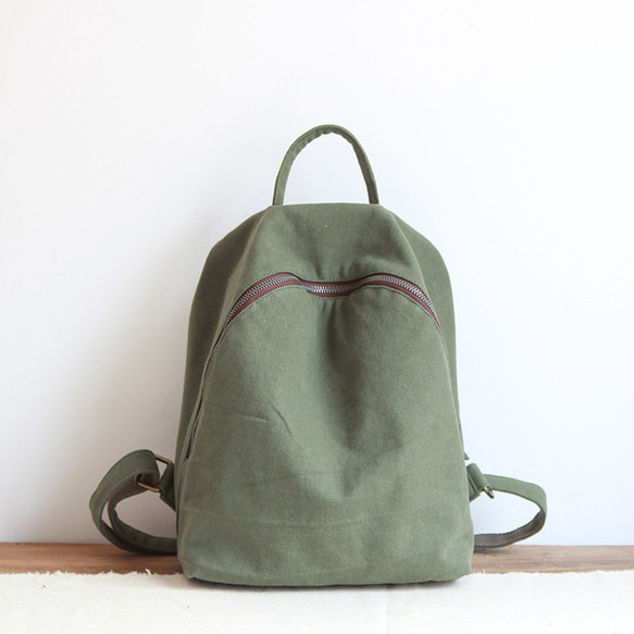 背包，簡約，緊湊，輕便，帶後袋，4 種顏色 第5張的照片