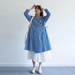 藍白印花 日系系帶洋裝 鹽縮純棉克萊因藍連衣裙 防曬薄外套 第6張的照片