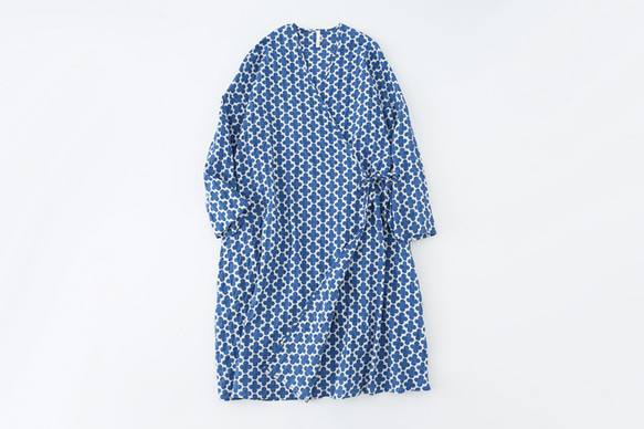 藍白印花 日系系帶洋裝 鹽縮純棉克萊因藍連衣裙 防曬薄外套 第2張的照片