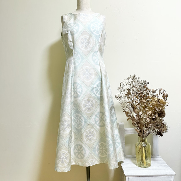 白大島プリンセスラインワンピース 舂く 着物リメイク ワンピース