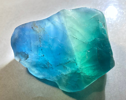 綺麗　940g グリーン　フローライト　蛍石　ラフストーン　クラスター バイカラー✿*:・ フローライト 蛍石 ラフストーン 原石 天然石 東洋