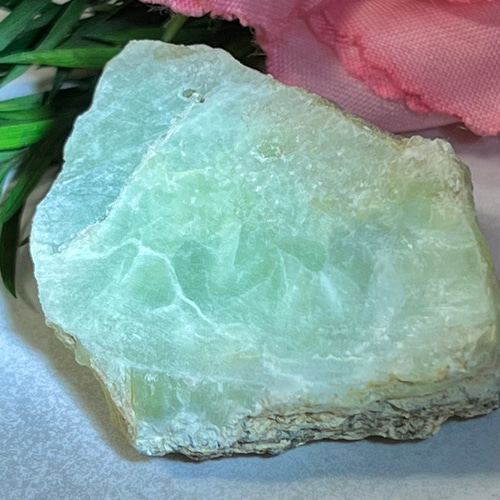 肩の荷を軽くする✨ プレナイト 葡萄石 ラフストーン 原石 ポリッシュ