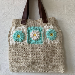 お花モチーフの手編み ぺたんこバッグ 7枚目の画像
