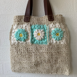 お花モチーフの手編み ぺたんこバッグ 9枚目の画像
