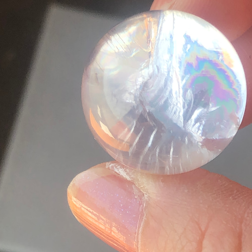 ［美品］ローズクォーツ 天然石　スフィア　ローズクォーツ アイリス虹入り球体置物 しっかり虹入り！アイリスローズクォーツスフィア☆丸玉☆瀧川神社にて