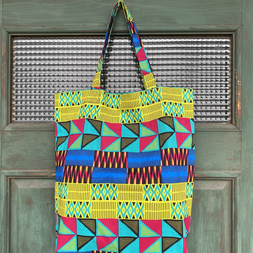 旅行にも最適☆サブバッグにもなるアフリカンバティックトートbag