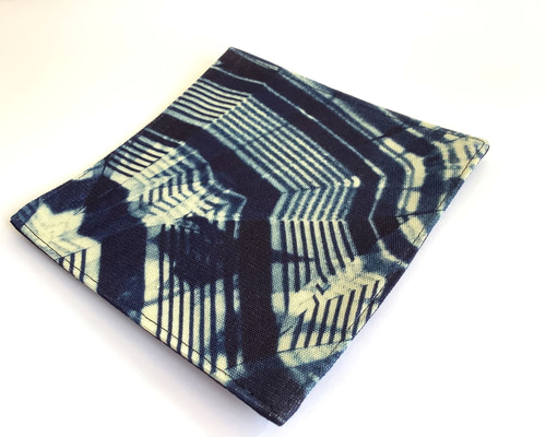 伝統織物のトップブランド夏塩沢の本藍染め「ナツシオンブルー」の