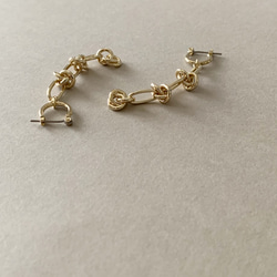 Statement Chain Pierced Earrings 2枚目の画像