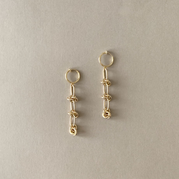 Statement Chain Earrings 5枚目の画像