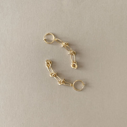 Statement Chain Earrings 4枚目の画像