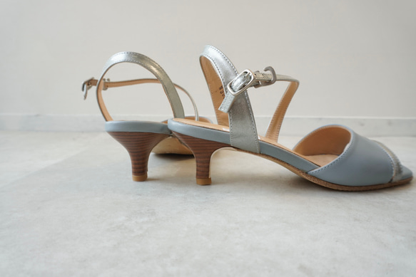 限25件★精緻漂亮的中跟涼鞋★藍色x銀色 第4張的照片