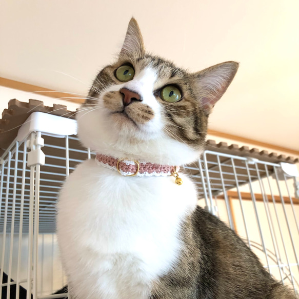 ハート　フリル　猫さんにやさしい首輪【かぎ針編み　猫の首輪　猫　首輪　セーフティバックル　アジャスター　リネン　軽い】 5枚目の画像