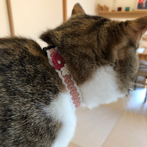 ハート　フリル　猫さんにやさしい首輪【かぎ針編み　猫の首輪　猫　首輪　セーフティバックル　アジャスター　リネン　軽い】 6枚目の画像
