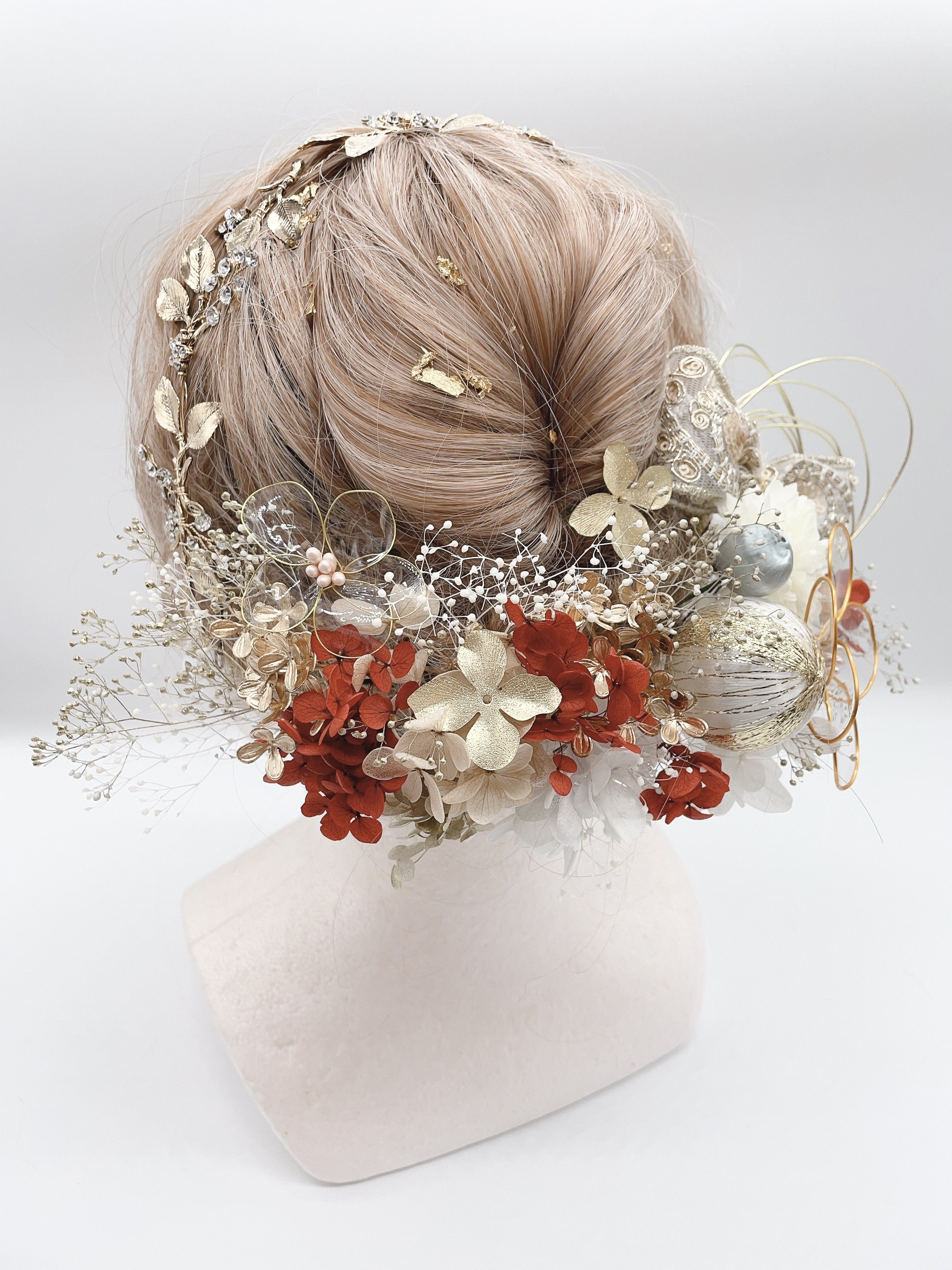 和装髪飾り　水引×金箔×カチューシャ　赤　ホワイト　ゴールド