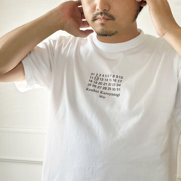 【BirthdayカレンダーTシャツ・ホワイト】|ファミリーフォト|マタニティフォト|親子コーデ| 家族リンクコーデ| 3枚目の画像