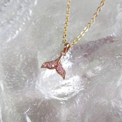 K16GP/ステンレス】幸運のホエールテールピアスorイヤリング(Gold