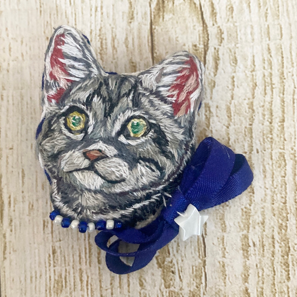 刺繍　ブローチ  猫 1枚目の画像
