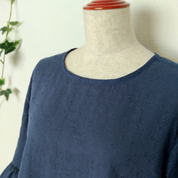 【送料無料】紺刺繍ダブルガーゼフリル袖ブラウス 6枚目の画像