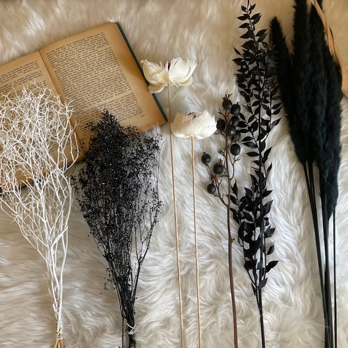 ドライフラワー黒のインテリア そのまま飾るだけ モノトーン グレー