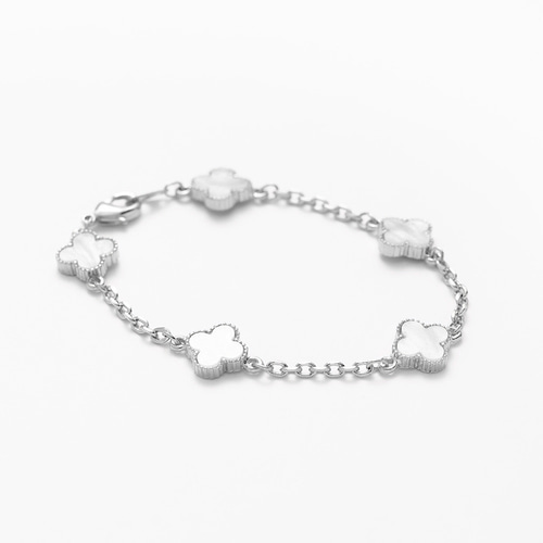 クローバー型ブレスレット　5連　ホワイト　ゴールド クローバー型ブレスレット5連ホワイトゴールド