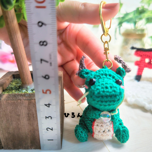 受注生産※❰龍神ｼｬﾝキーホルダー❱です⭐ あみぐるみ hiron(ひろん