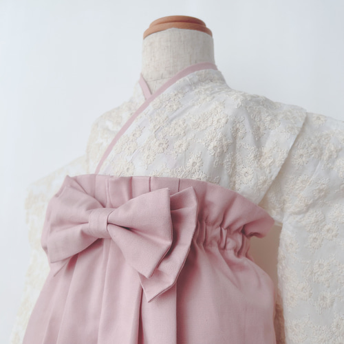 ベビー袴 小花刺繍ホワイト×くすみピンク 70/80 ベビー服 KANA ベビー袴 小花刺繍ホワイト×くすみピンク 70/80 ベビー服 KANA