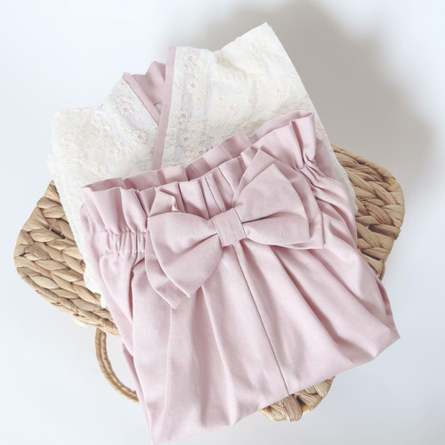 ベビー袴 小花刺繍ホワイト×くすみピンク 70/80 ベビー服 KANA ベビー袴 小花刺繍ホワイト×くすみピンク 70/80 ベビー服 KANA