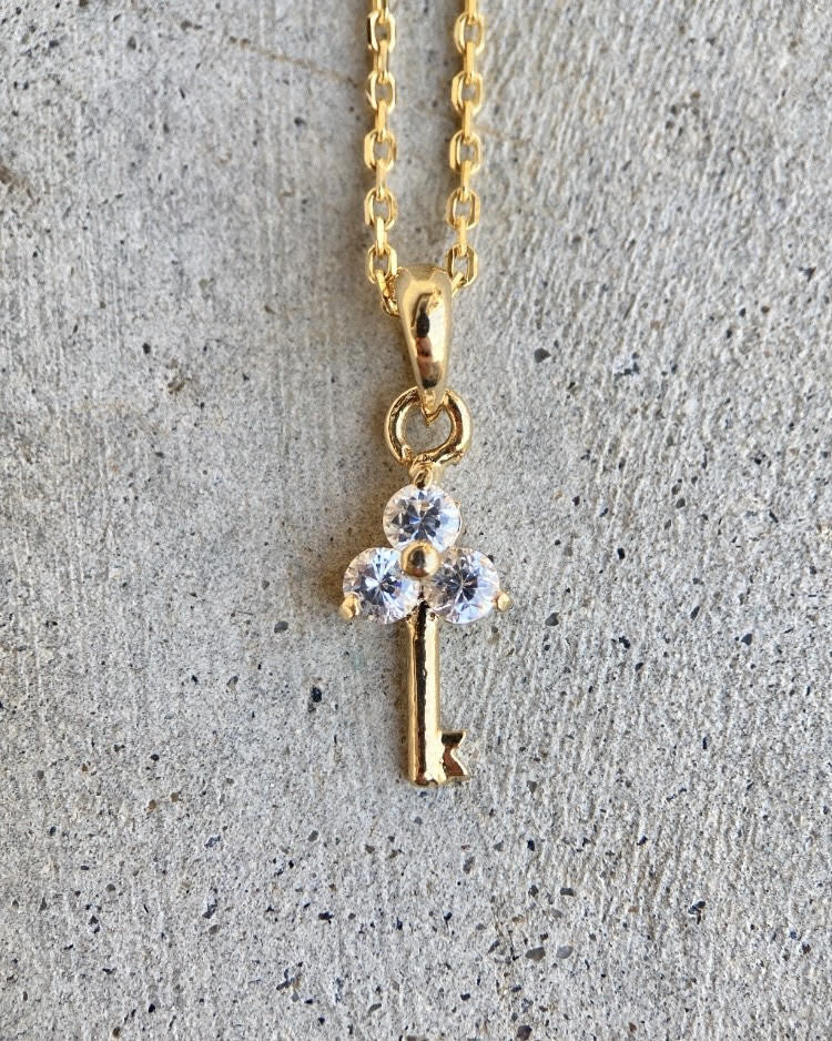 【S925/金アレ対応】ジルコニアダイヤモンド キーチャーム ゴールドネックレス