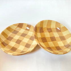 リンゴとチェック柄の食器セット