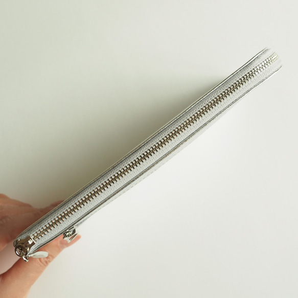 スリムで軽く大容量な長財布（シルバー）カード入れは14か所！牛革 自然なシュリンク◇レディース レザー 皮 L字 薄い 9枚目の画像