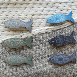 刺繡髮夾「魚」（皮革）*6種 第1張的照片