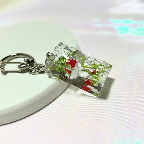夫婦金魚のキーホルダー / レジン / 水面 その他アクセサリー 華