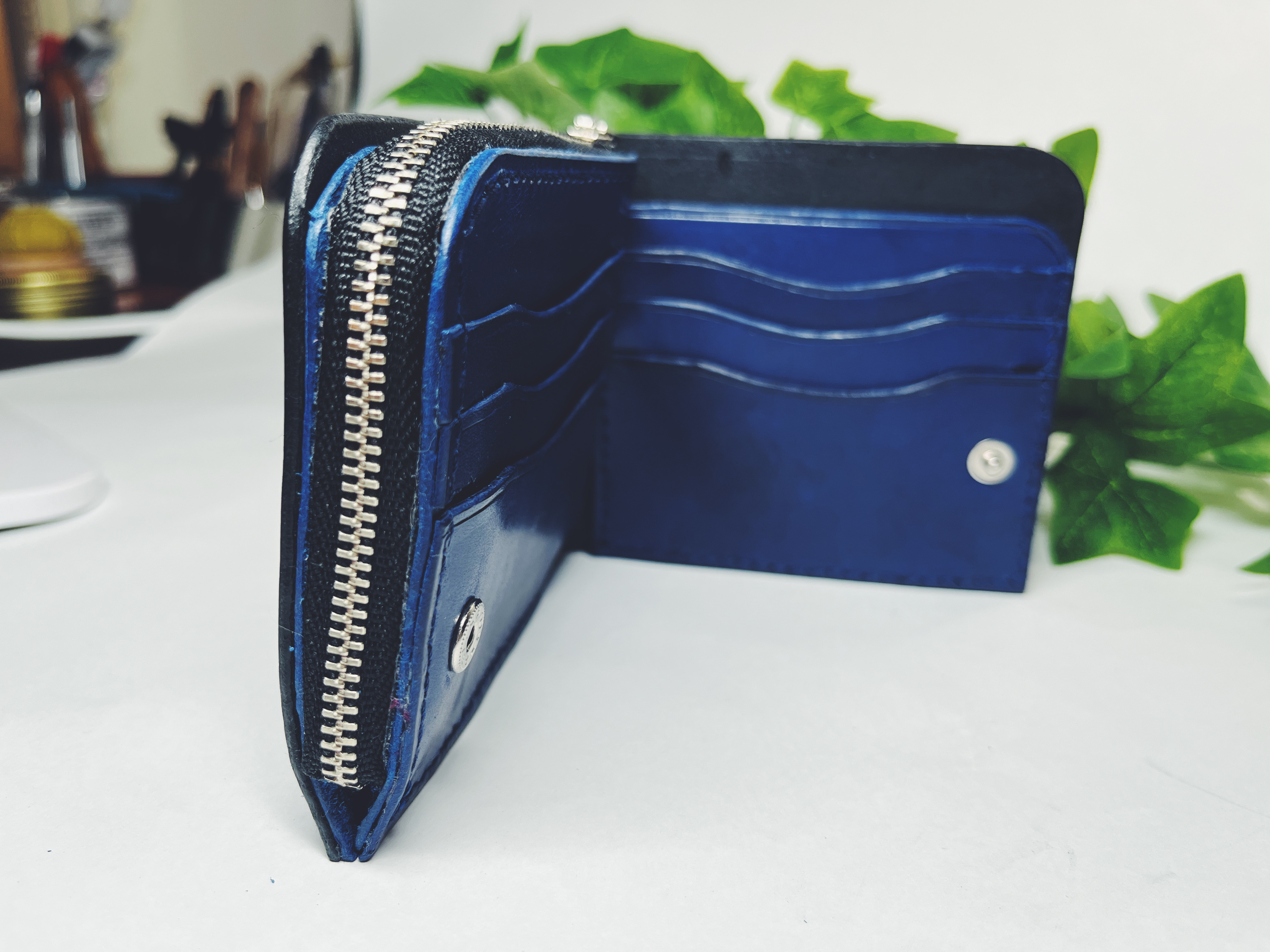 好評！オールイタリアンレザー二つ折り財布(右利き、左利きをお