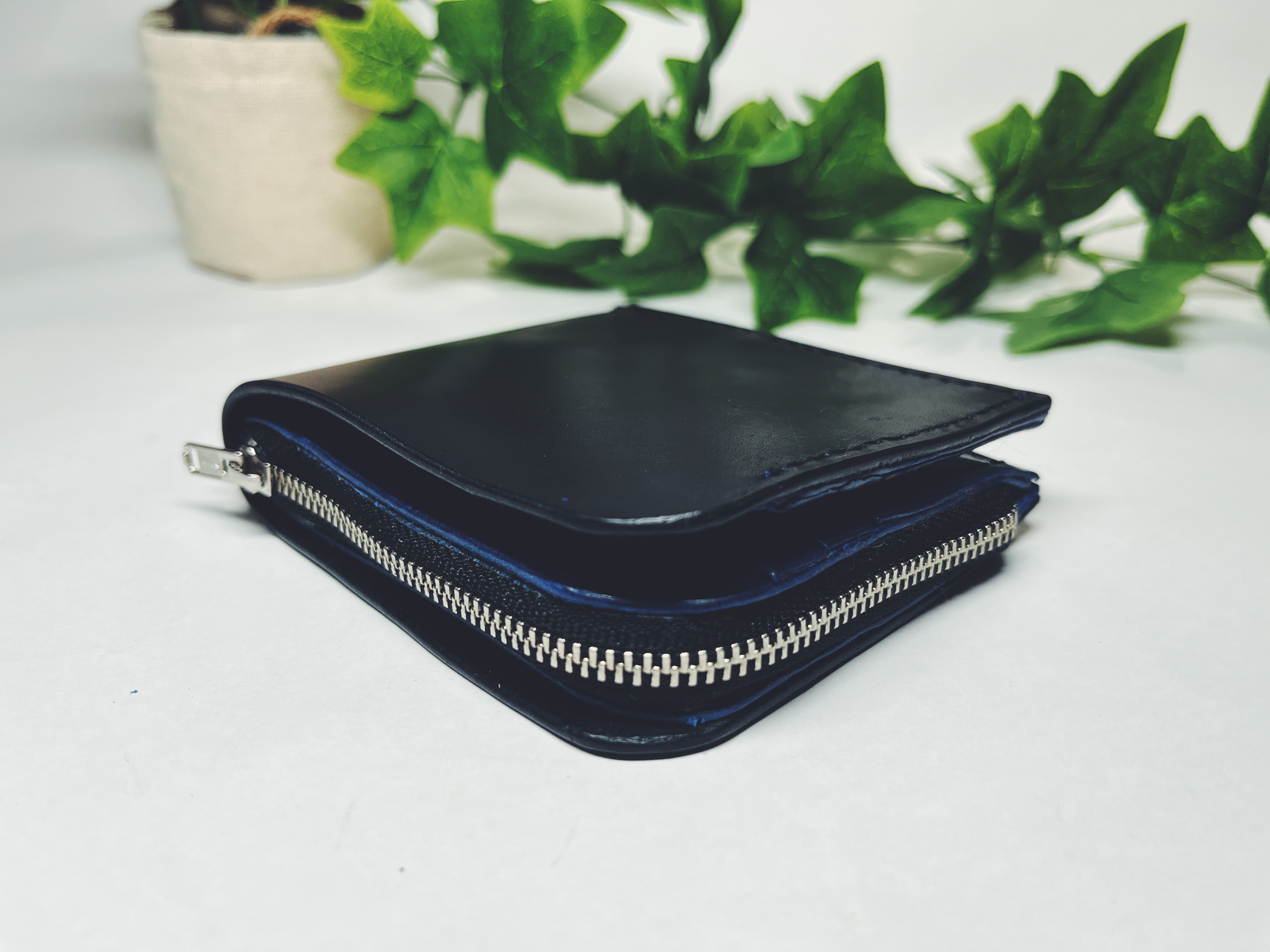 好評！オールイタリアンレザー二つ折り財布(右利き、左利きをお選びできます) 好評！オールイタリアンレザー二つ折り財布(右利き、左利きをお