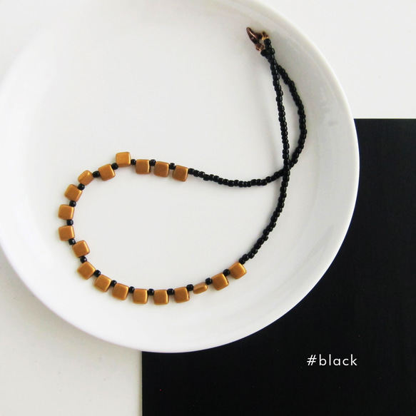 ブラック チェコ スクエア ガラス ビーズ ネックレス 黒 ブラック  