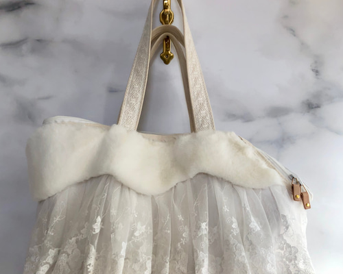 花柄レース For Dear D 犬用 キャリーバッグ レリット 灰色
レリット 花柄レース For Dear D 犬用 キャリーバッグ レリット 灰色 レリット