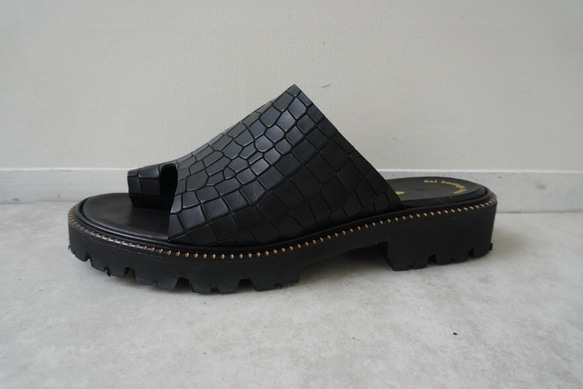 男士超輕涼鞋 超輕鞋底★丁字褲型 黑色、灰色、黑色鱷魚紋 第8張的照片