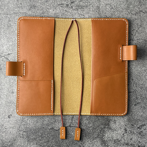 手縫】ほぼ日手帳weeks通常版とMEGA兼用キャメル本革カバー（角花飾）2